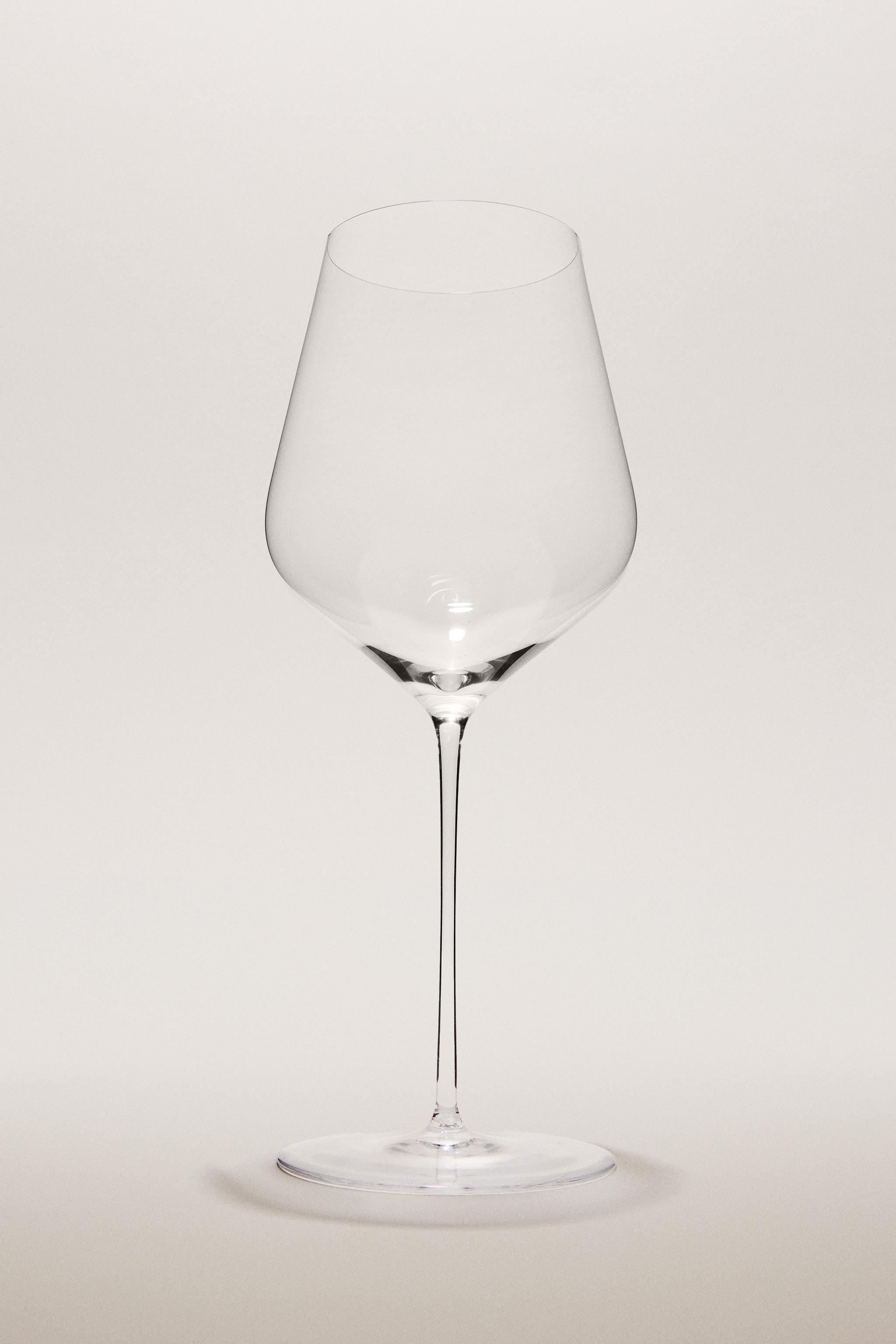 BLOWN CRYSTALLINE WINE GLASS