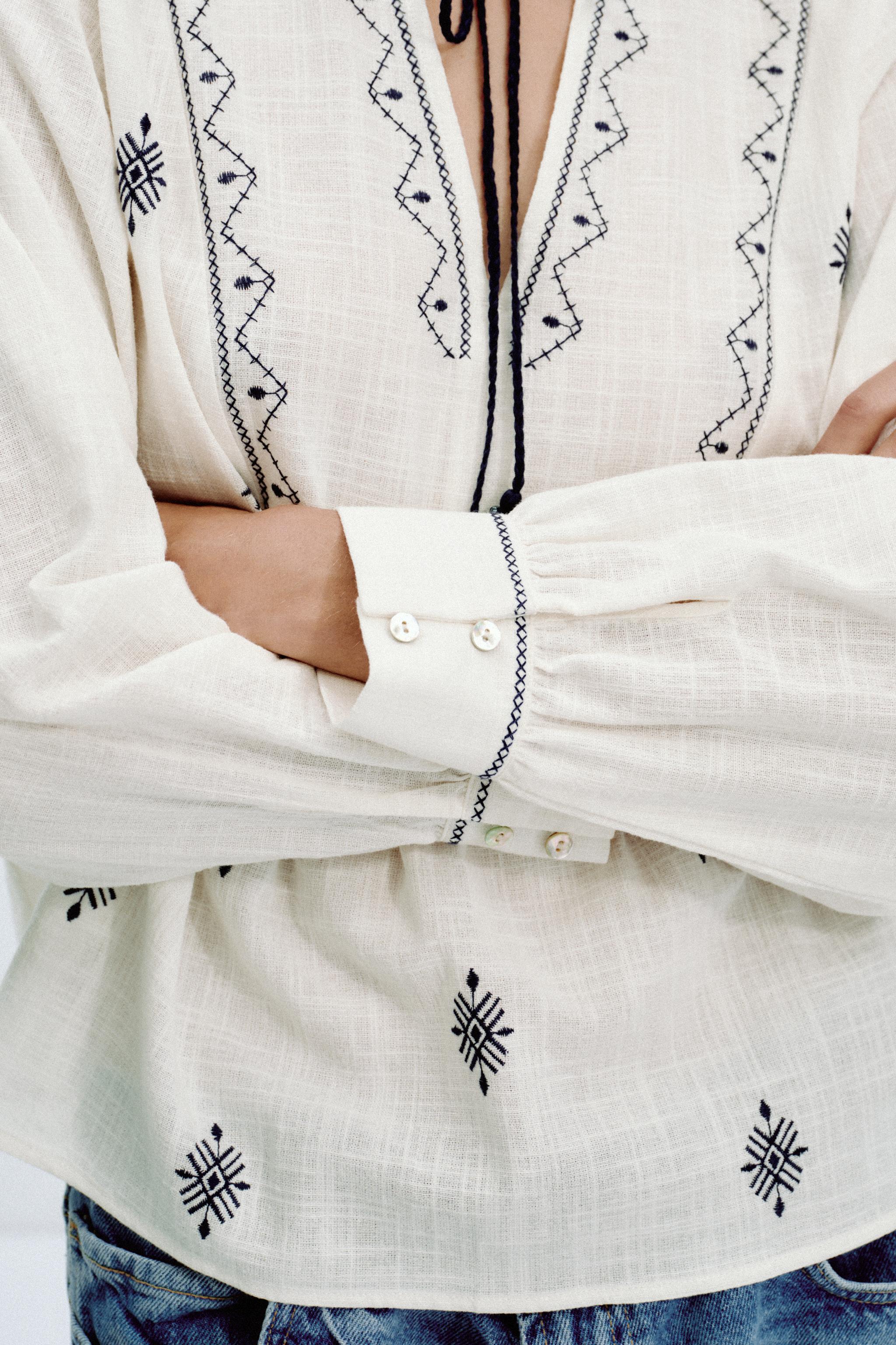 EMBROIDERED RUSTIC BLOUSE