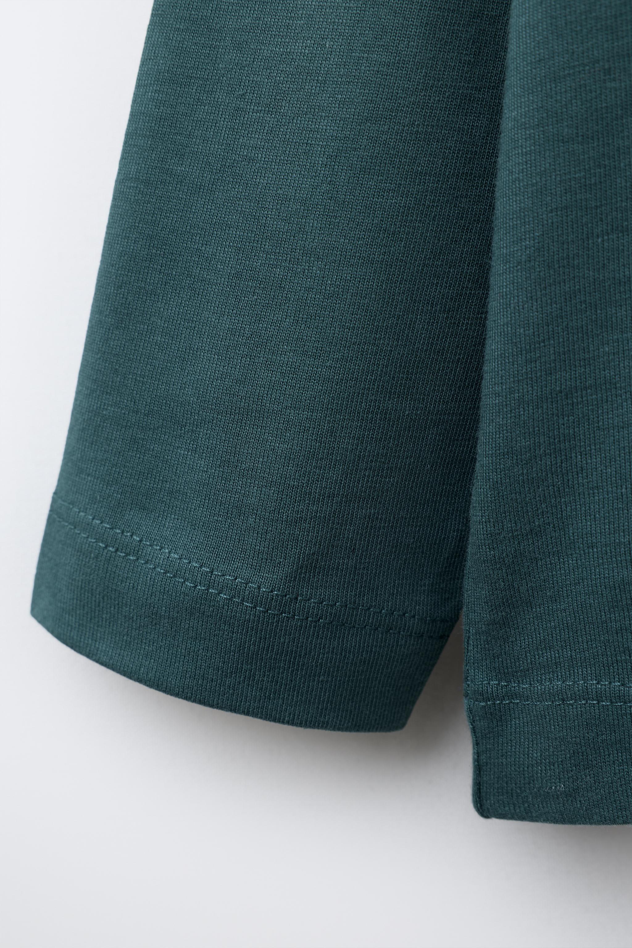 RUBBER APPLIQUÉ T-SHIRT