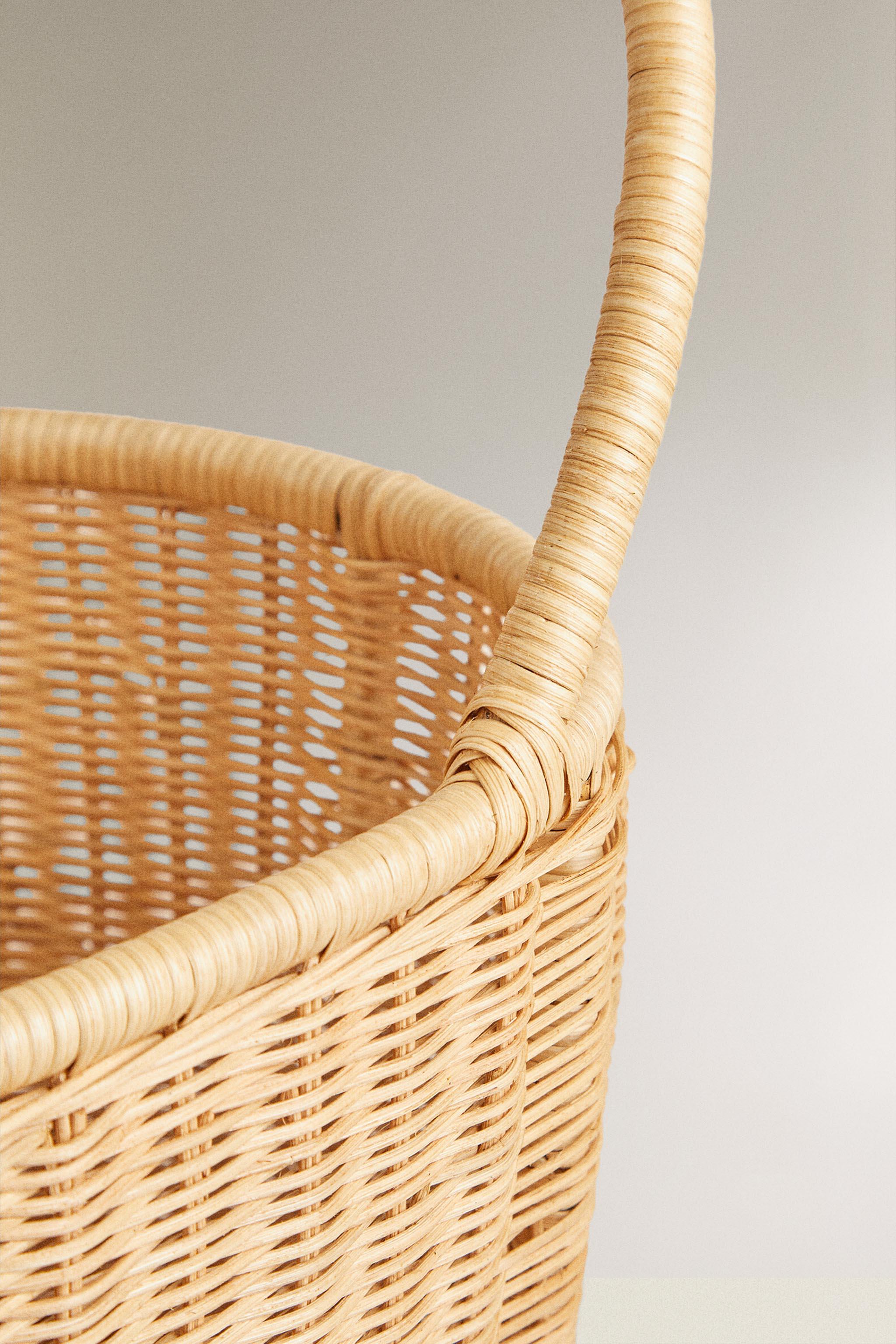 RATTAN CART WITH WHEELS