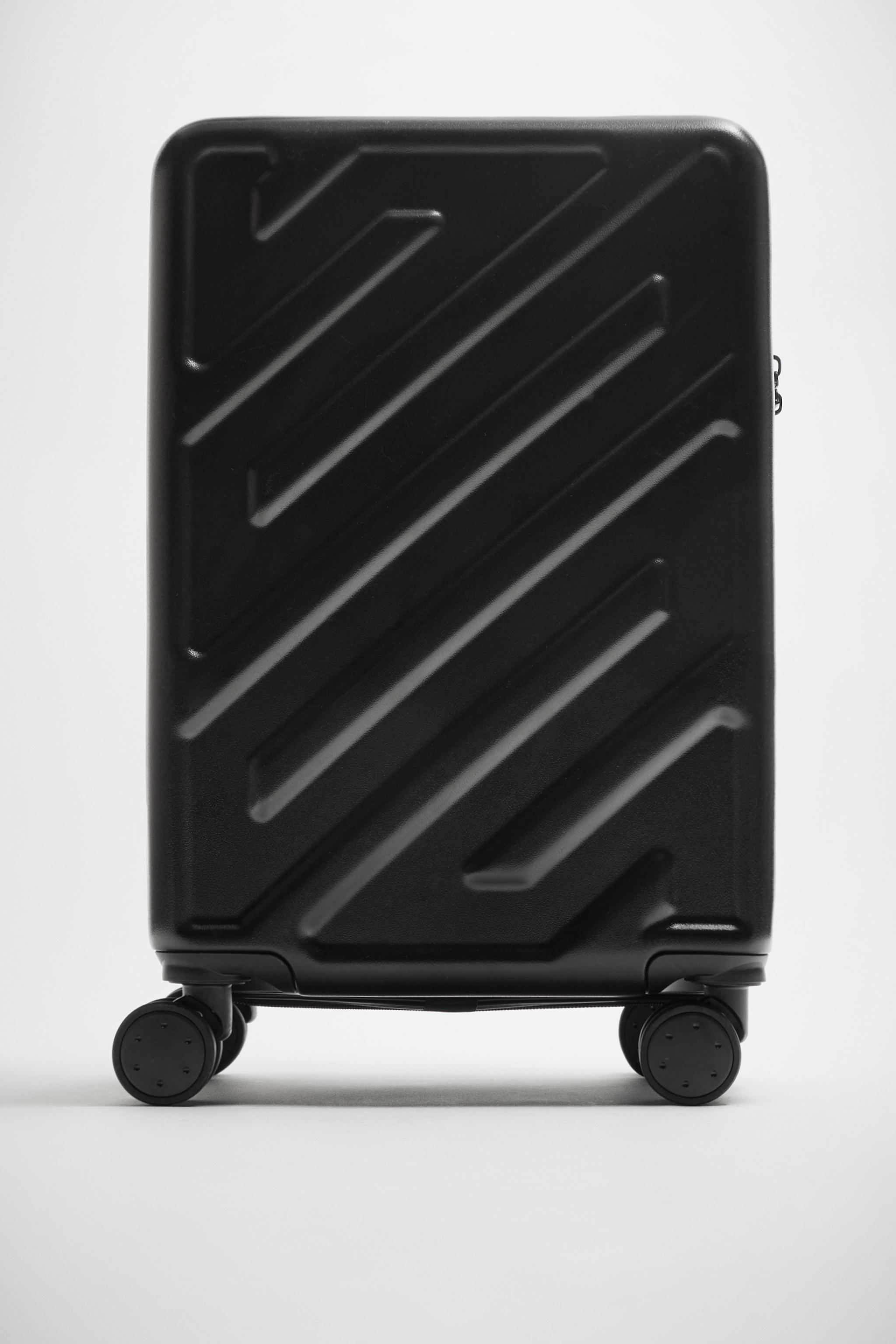 TRAVEL SUITCASE