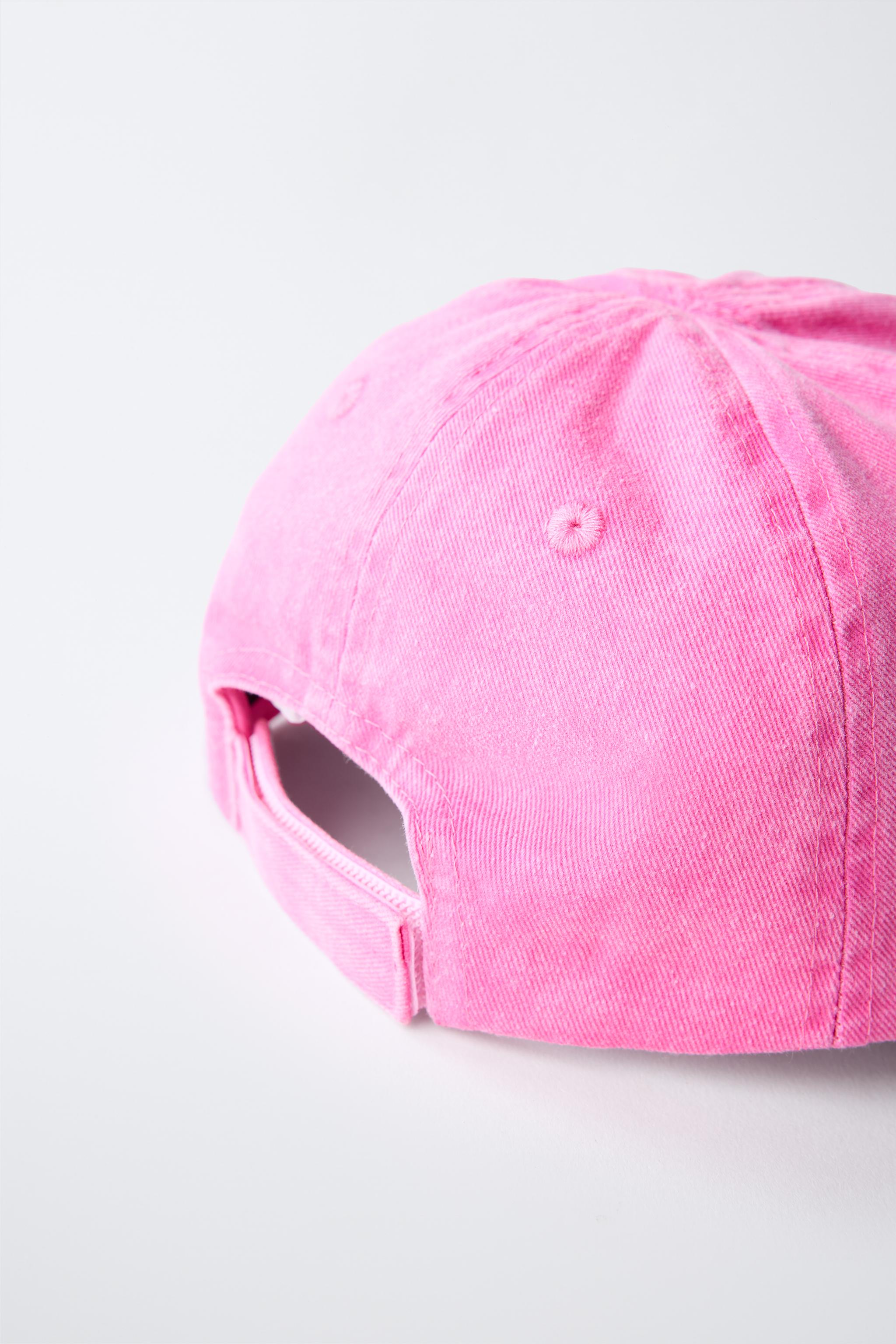 EMBROIDERED TEXT CAP