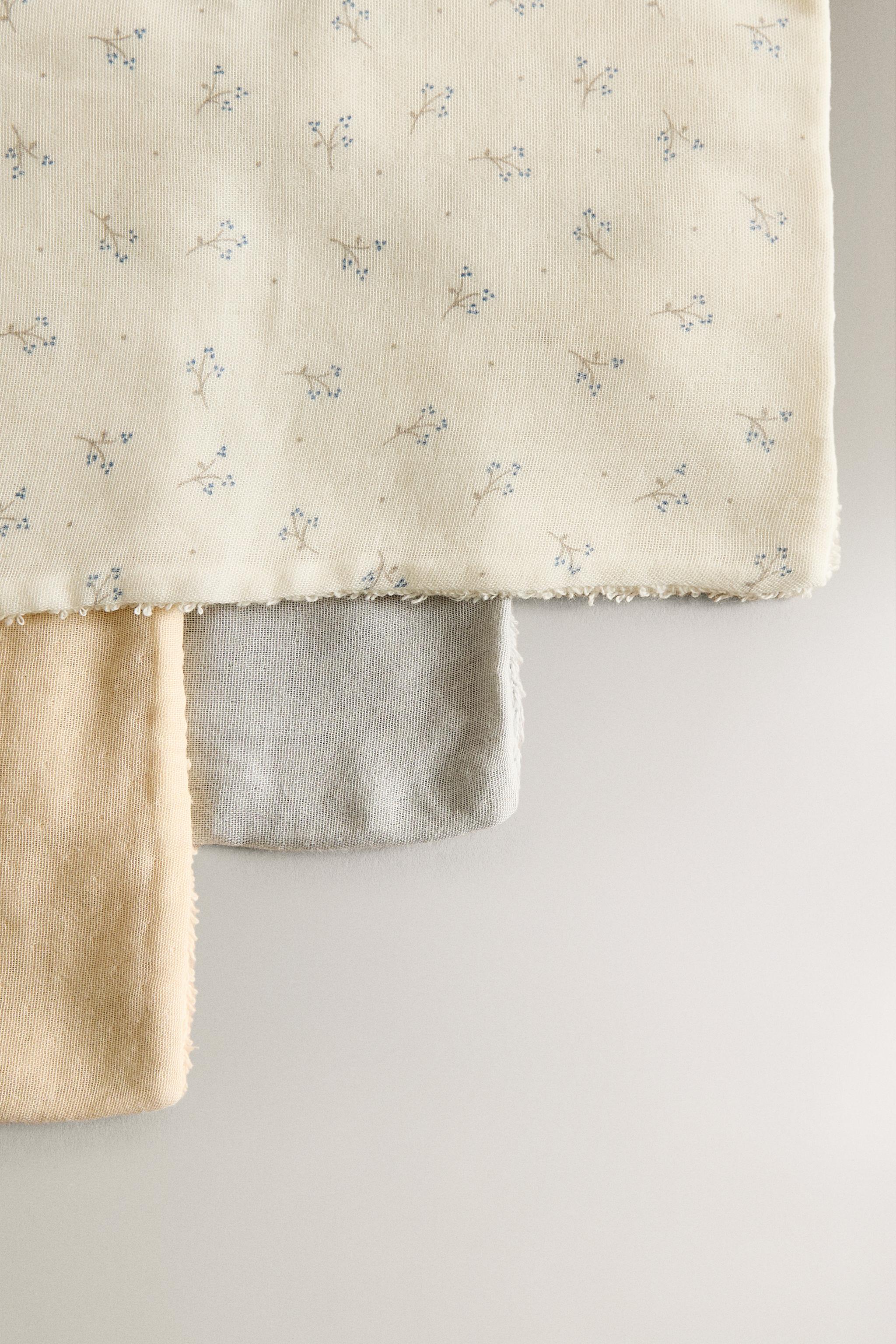 CHILDREN'S MINI TOWEL WITH MINI FLOWERS (SET OF 3)