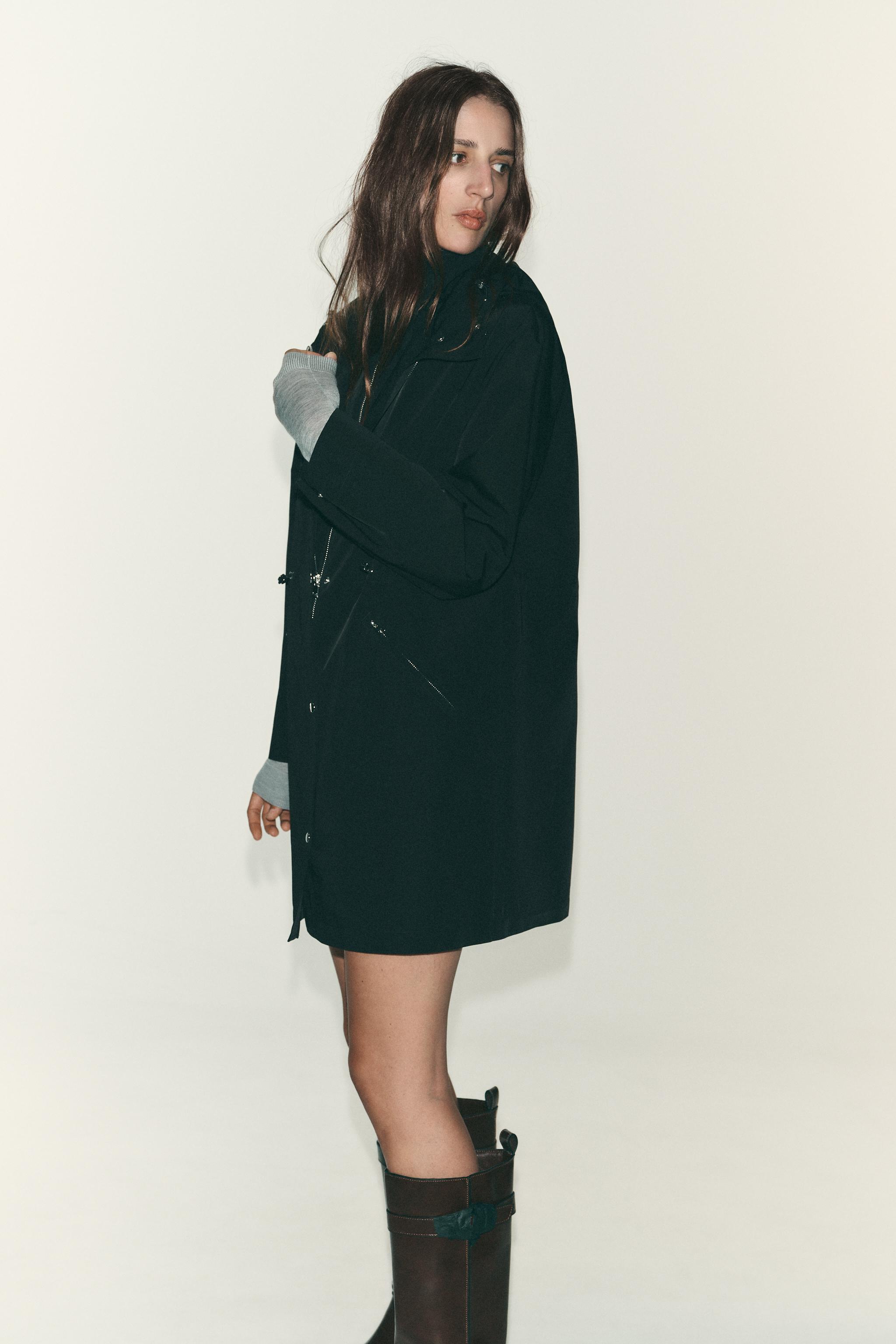 WATER REPELLENT HOODED JACKET