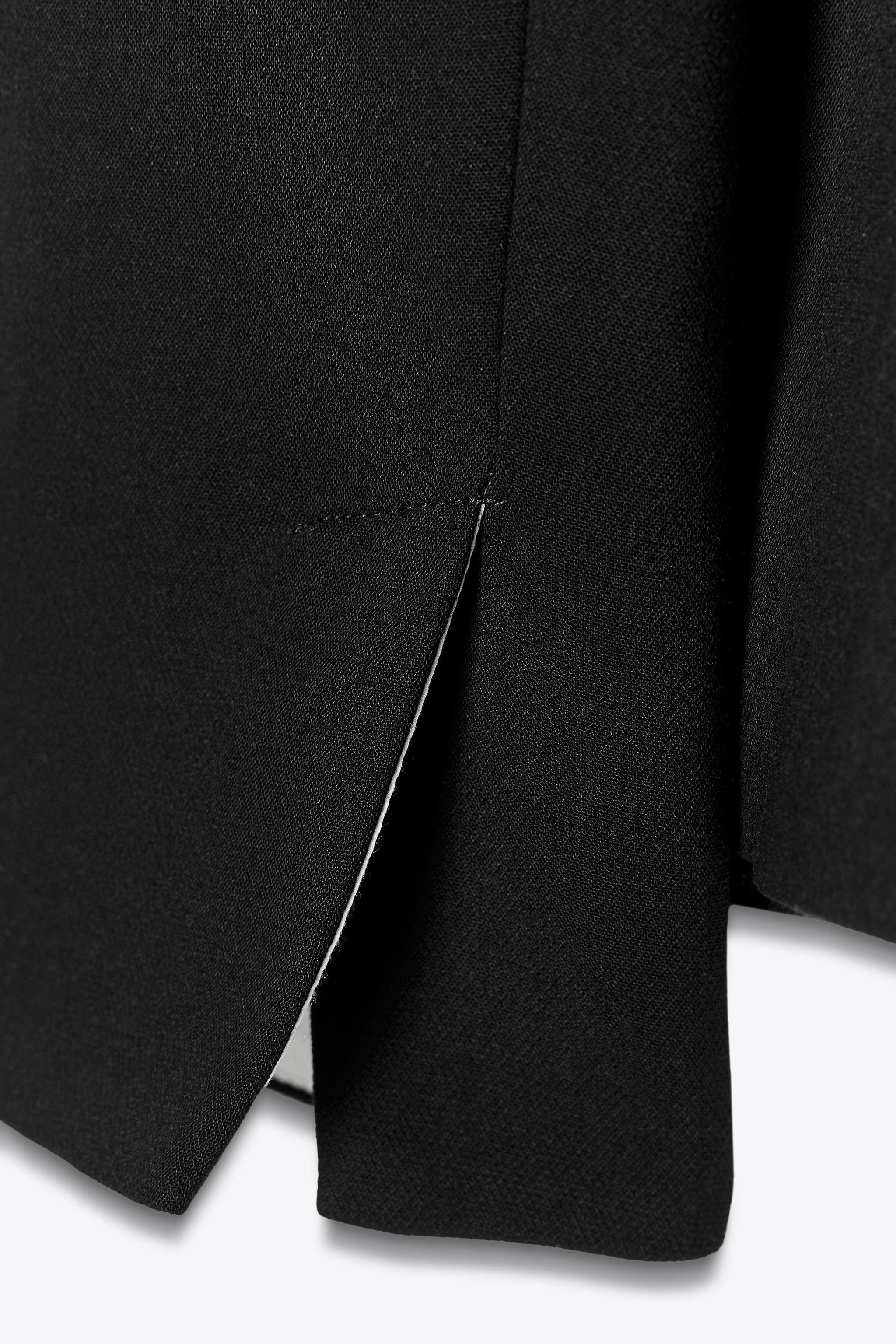 TAILORED BLAZER WITH SHOULDER PADS