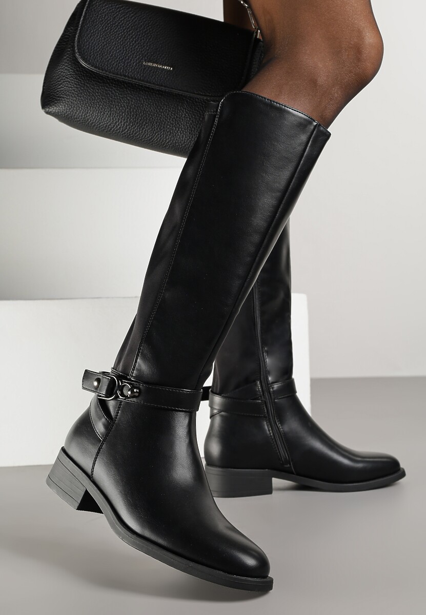 Czarne Kozaki w Stylu Oficerek Ozdobione Klamrami Otima