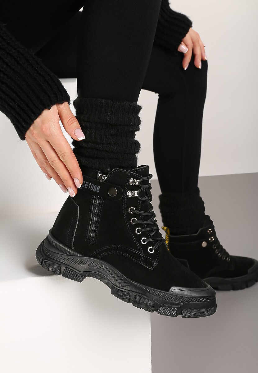 Czarne Sznurowane Botki Traperki na Grubej Podeszwie Trewenna