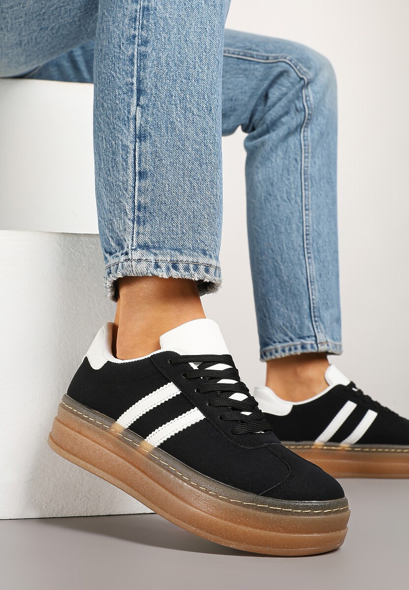 Czarne Sneakersy na Tłoczonej Platformie Ozdobione Paskami Felainora