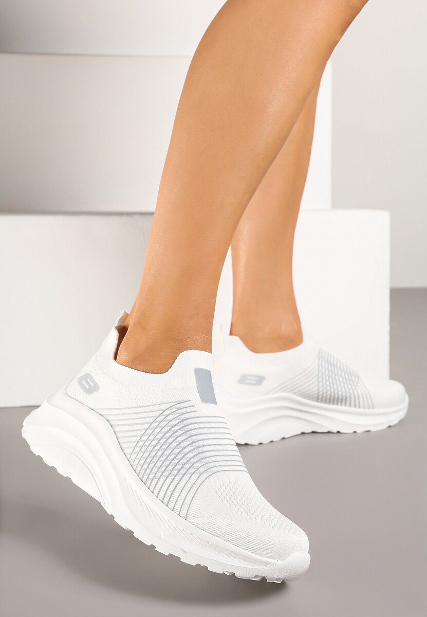 Czarne Buty Sportowe Sneakersy na Tłoczonej Platformie z Elastyczną Cholewką Velmio