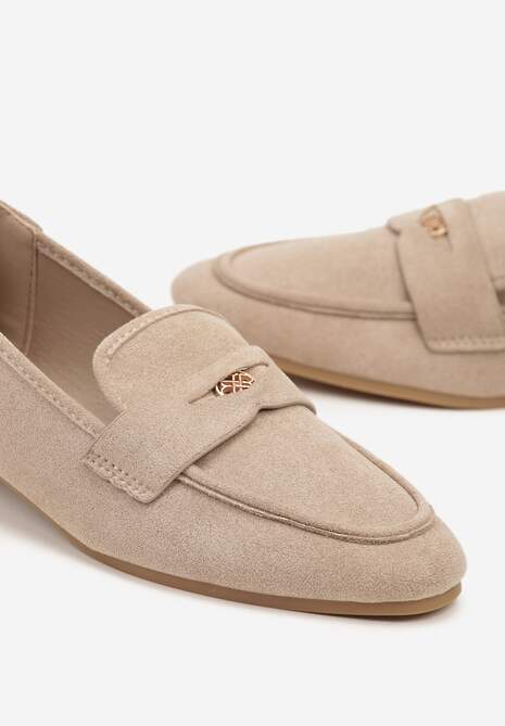 Ciemnobeżowe Mokasyny Ozdobione Metaliczną Aplikacją Gohildde