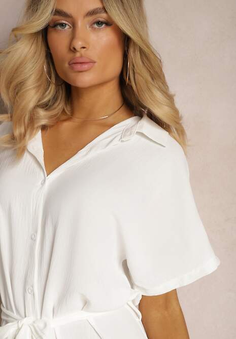 Biała Koszulowa Sukienka z Wiskozy z Materiałowym Paskiem w Talii Gialara