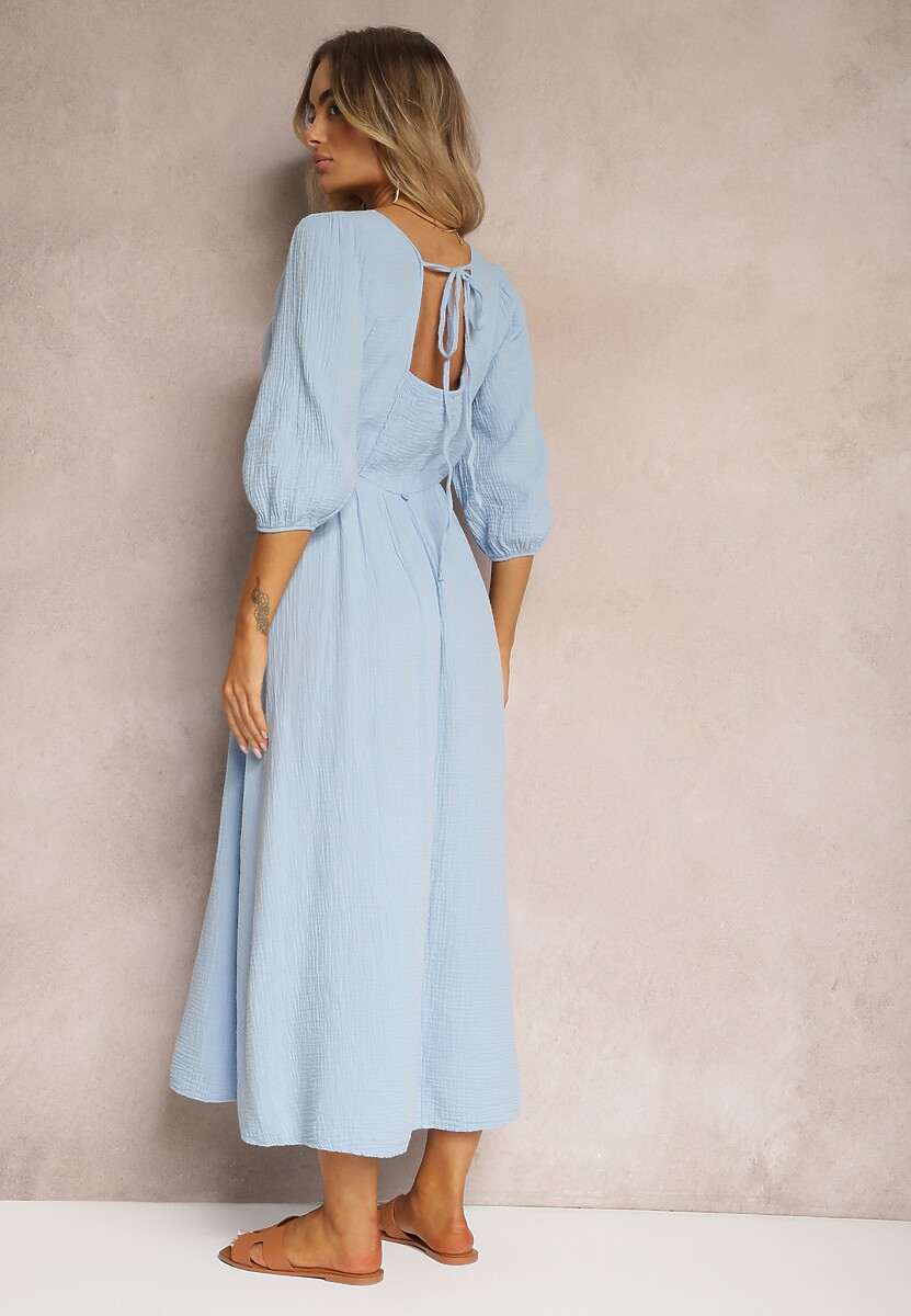 Jasnoniebieska Sukienka z Bawełny Ozdobiona Wiązaniem i Gumką w Pasie Wlarina