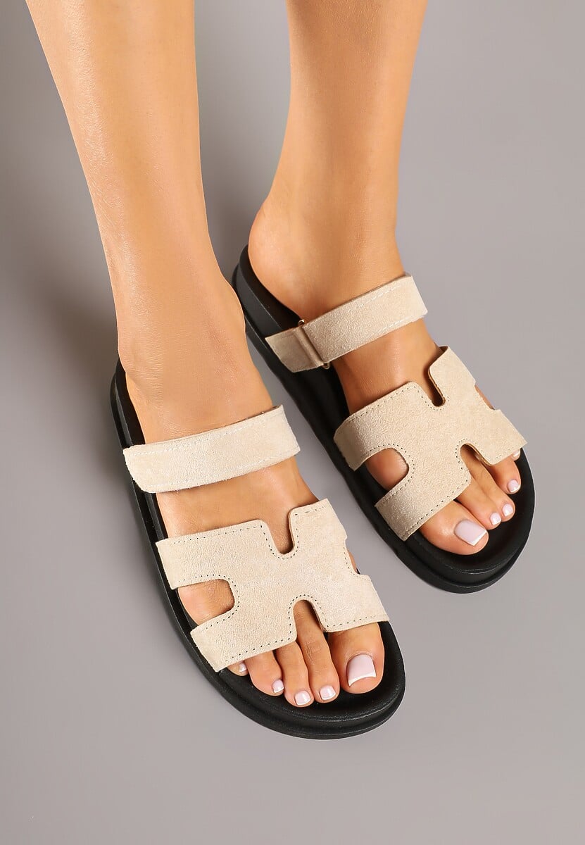 Beżowe Klapki Ozdobione Wycięciami Miloiti