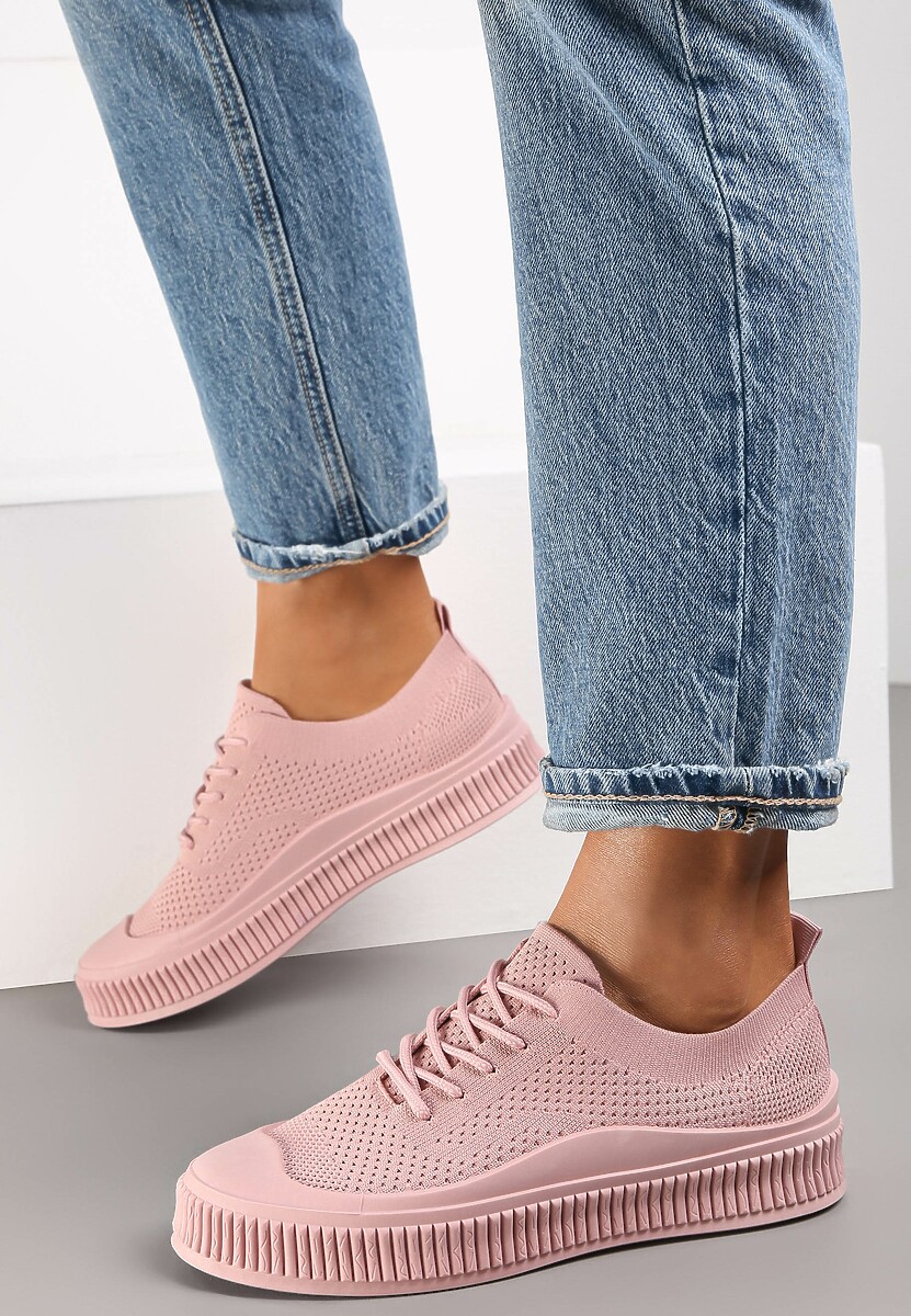 Różowe Trampki z Siateczkową Cholewką i Tłoczoną Podeszwą Lalnai
