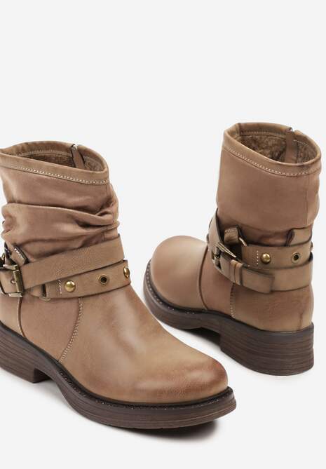 Ciemnobeżowe Botki w Stylu Biker z Marszczoną Cholewką i Klamrami Claride
