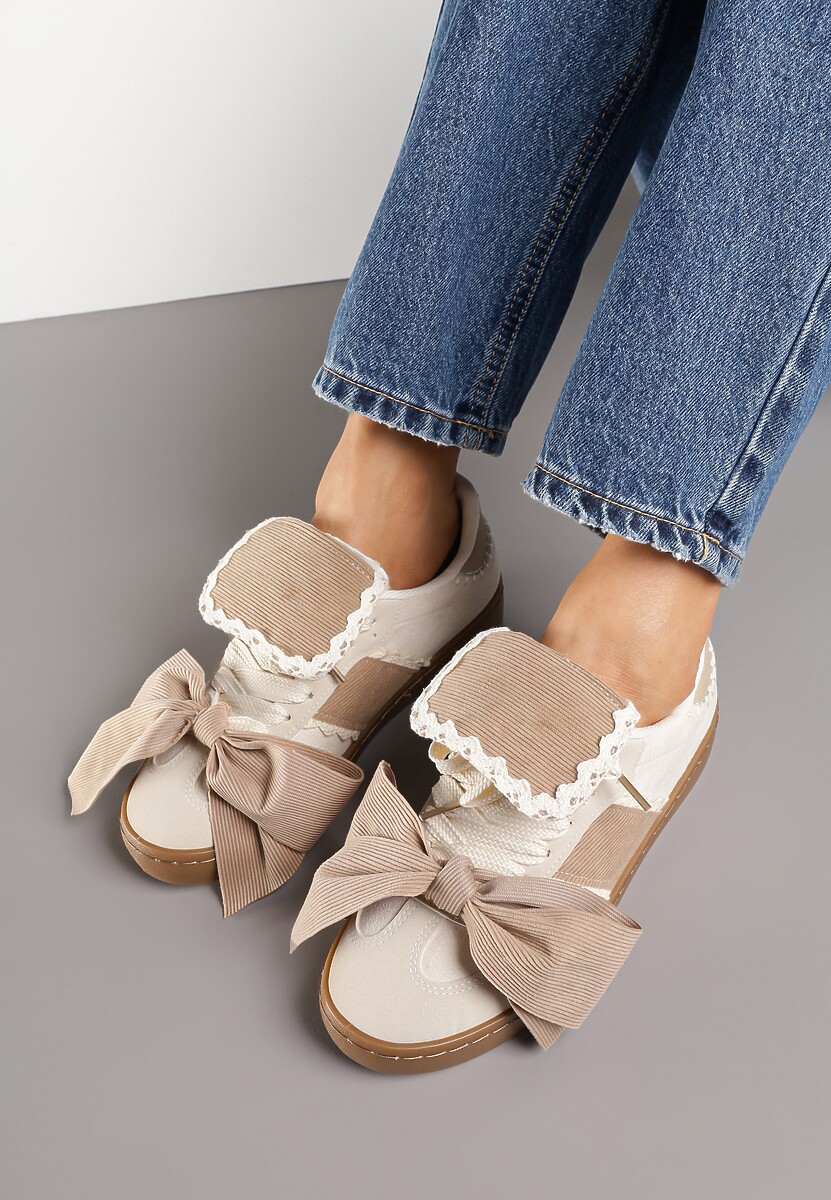 Beżowe Sneakersy Ozdobione Geometrycznym Wzorem i Kokardą Cedionna