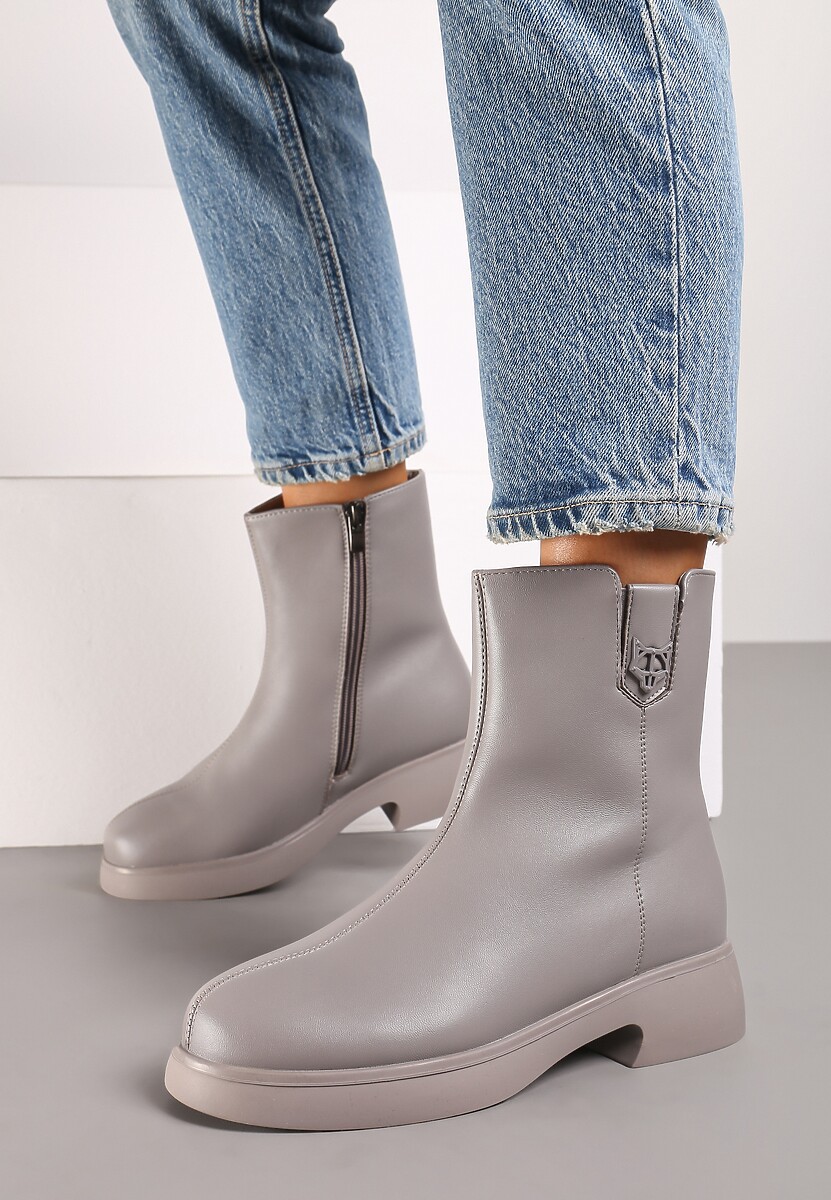 Szare Botki na Płaskiej Podeszwie z Aplikacją i Ociepleniem Evelinthra