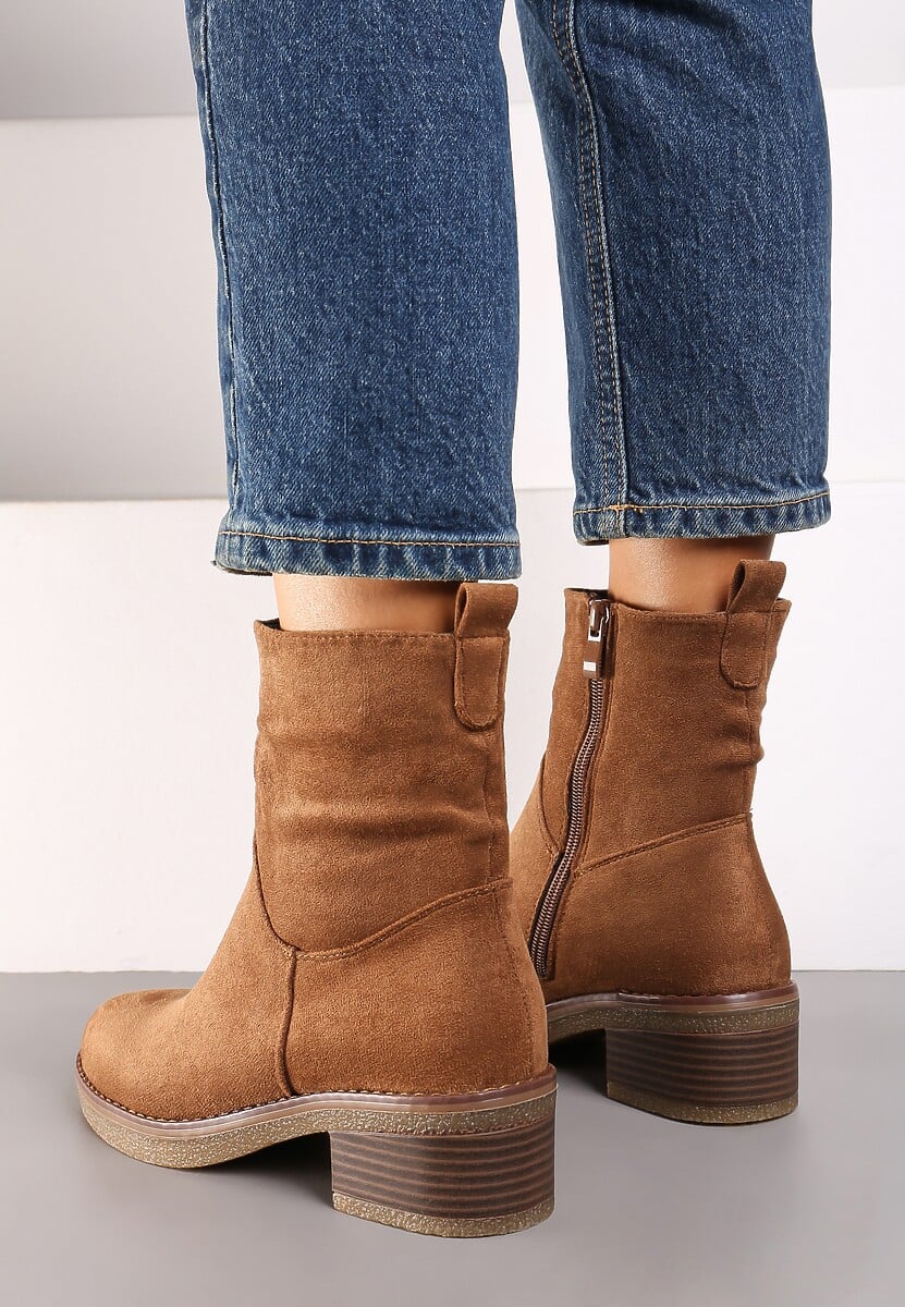 Brązowe Botki na Słupku z Lekkim Ociepleniem Arreina