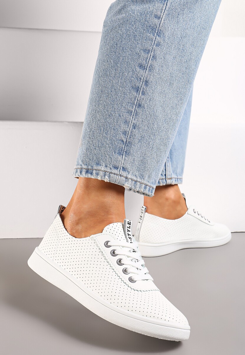 Biało-Szare Tenisówki Ozdobione Taśmą z Napisem na Języku i Pięcie Cholewka z Perforacją Aelita