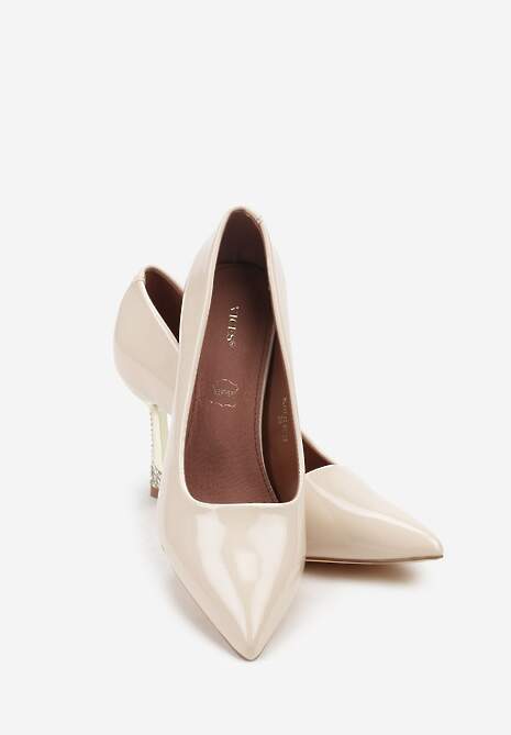 Jasnobeżowe Szpilki Lakierowane Vices ze Skórzaną Wkładką i Cyrkoniami Avadvire