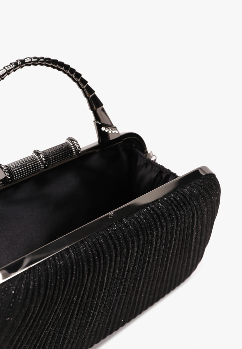 Czarna Połyskująca Torebka Kopertówka z Łańcuszkiem Bouffa