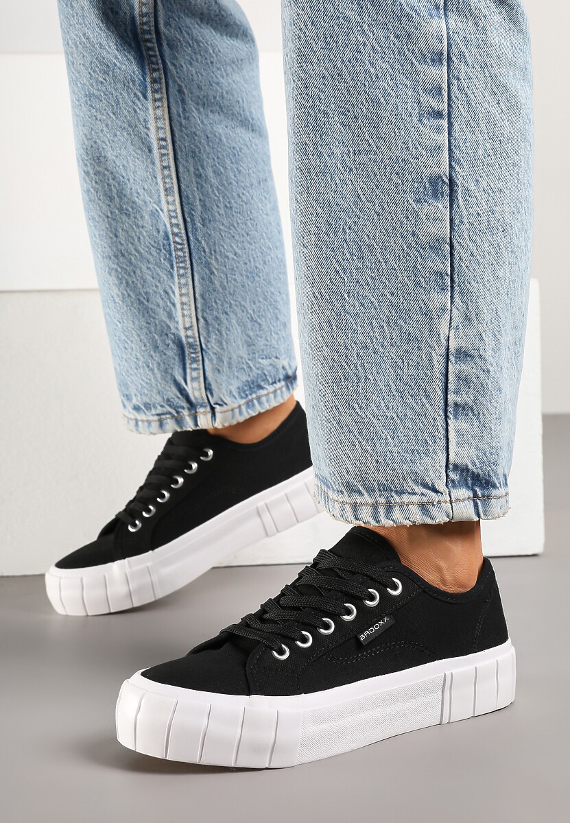 Czarno-Białe Trampki na Tłoczonej Platformie Maivoria