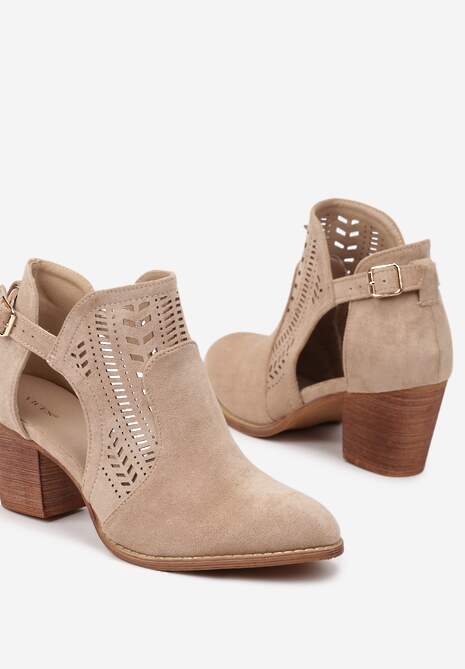 Beżowe Ażurowe Botki Vices na Słupku w Stylu Kowbojek Ozdobione Wycięciem Isfedi