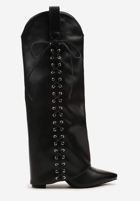 Czarne Kozaki na Słupku Ozdobione Sznurowaniem i Wywiniętą Cholewką Latanessa