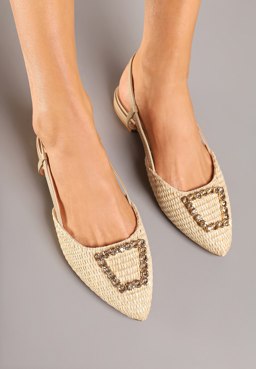 Beżowe Sandały ze Szpiczastym Noskiem z Plecionki i Biżuteryjną Aplikacją Abelira