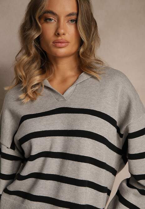 Czarno-Szary Sweter w Paski z Dekoltem w Serek z Kołnierzykiem Ralinavia
