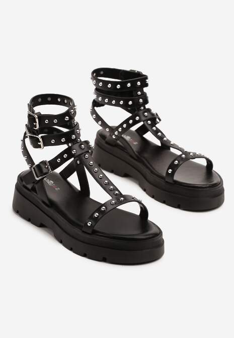 Czarne Sandały Rzymianki z Ozdobnymi Nitami Orrave