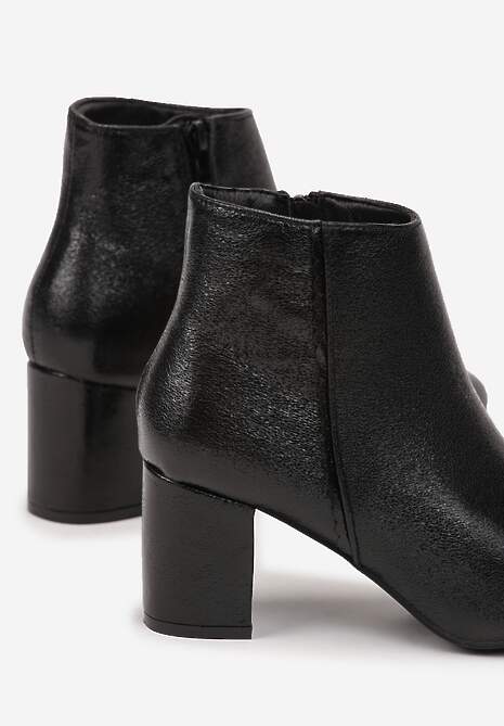 Czarne Botki z Ekoskóry na Słupku z Metalicznym Połyskiem Nalentina