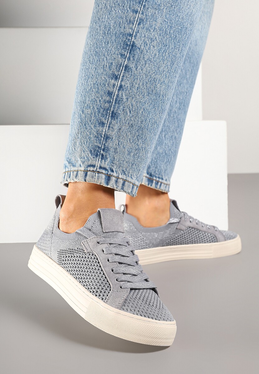 Srebrne Siateczkowe Sneakersy Ozdobione Metaliczną Nicią Nimiarene