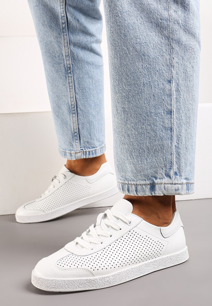 Białe Sneakersy ze Skóry z Perforacją i Sznurowaniem Briarta