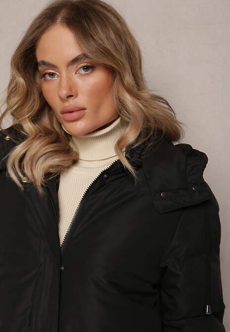 Czarna Kurtka z Klasycznym Pikowaniem i Odpinanym Kapturem Thessari