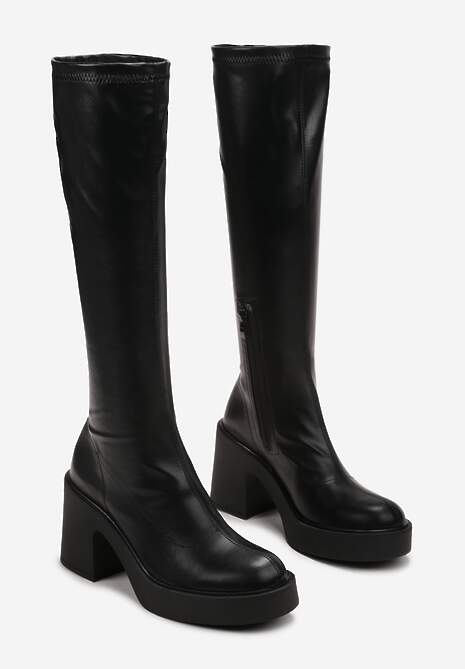 Czarne Kozaki na Słupku i Platformie Narethy