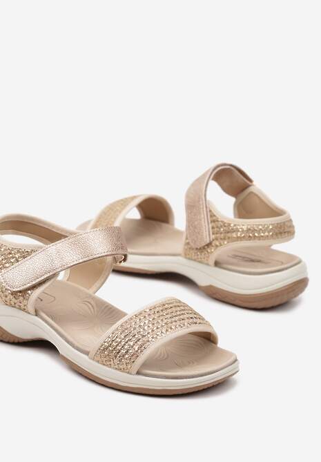 Ciemnobeżowe Sandały Ozdobione Plecionką Tataniria