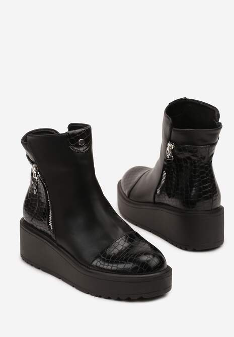 Czarne Botki Vices z Imitacji Skóry na Platformie Ozdobione Tłoczeniem Faleressa