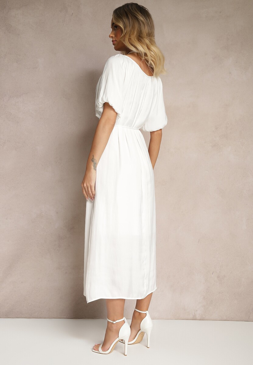 Biała Taliowana Sukienka Pudełkowa ze Sznurkiem w Pasie z Dekoltem w Łódkę Sonadoreta