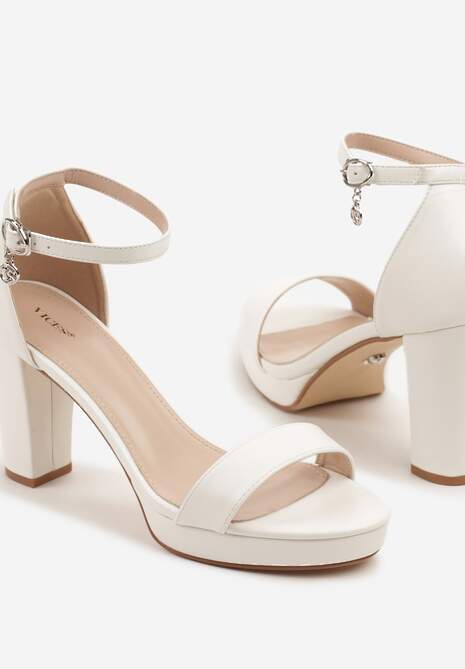 Białe Sandały Vices na Słupkowym Obcasie z Paskiem Wokół Kostki Maritira