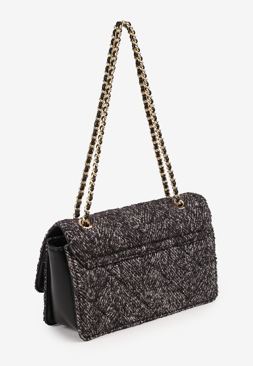 Czarna Pikowana Torebka Boucle z Wełną i Ozdobnym Łańcuszkiem Seaneris