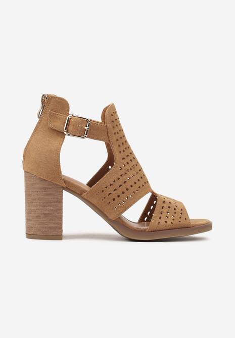 Brązowe Sandały na Słupku z Ażurowymi Paskami Evelesi