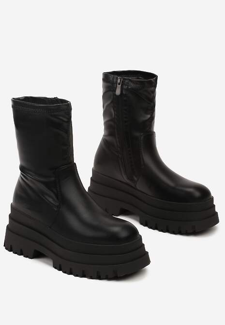 Czarne Botki w Stylu Grunge na Platformie z Dopasowaną Cholewką Lirelara