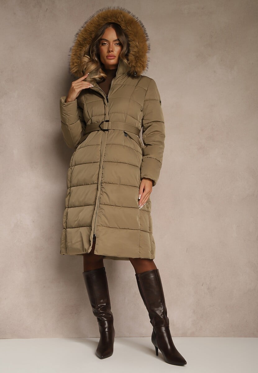 Beżowa Pikowana Kurtka o Długim Kroju z Paskiem i Kapturem z Futrem Aveslia