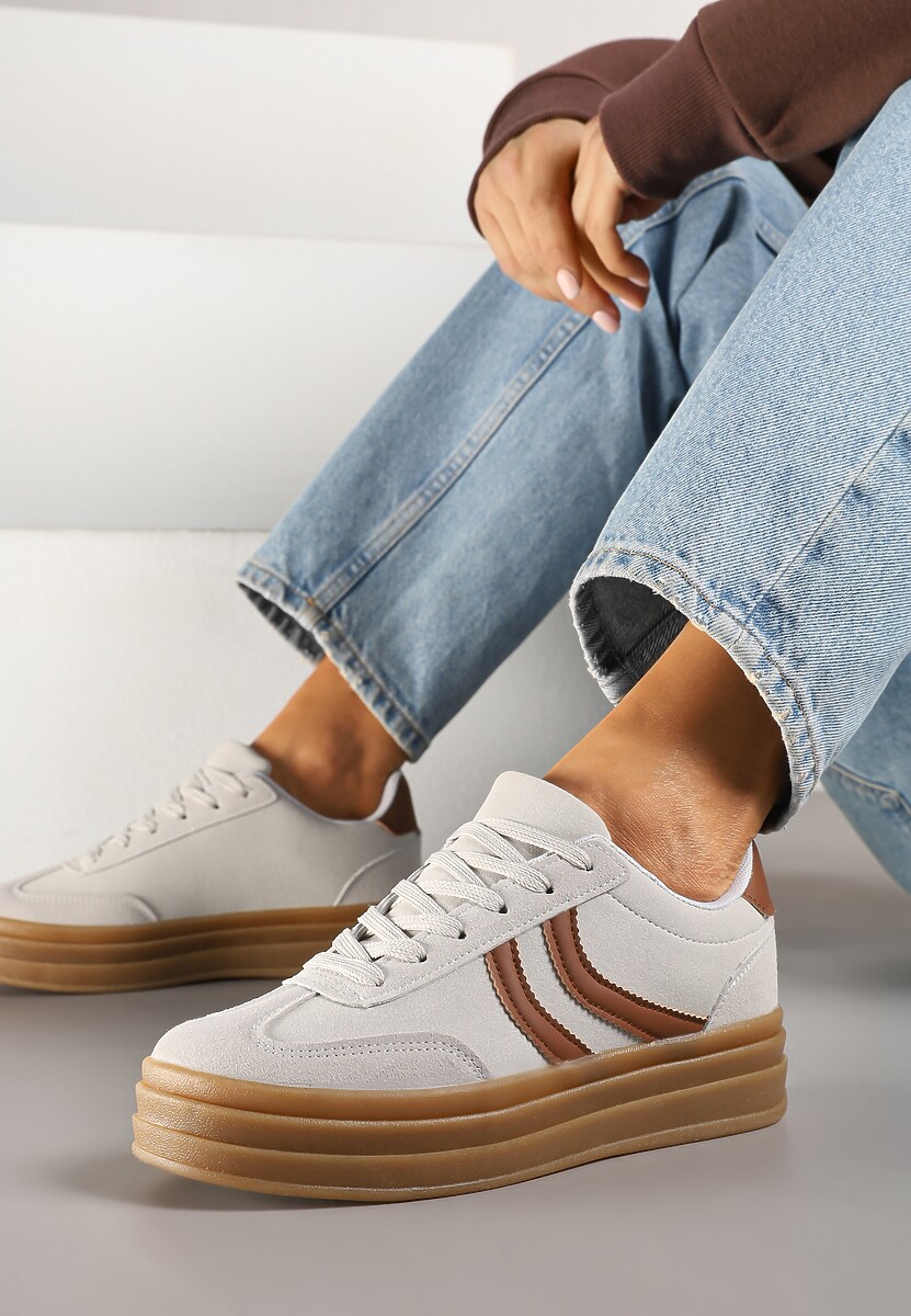 Czarne Sneakersy Typu Kultowe Tenisówki na Grubej Podeszwie z Tłoczeniem Lisanitea