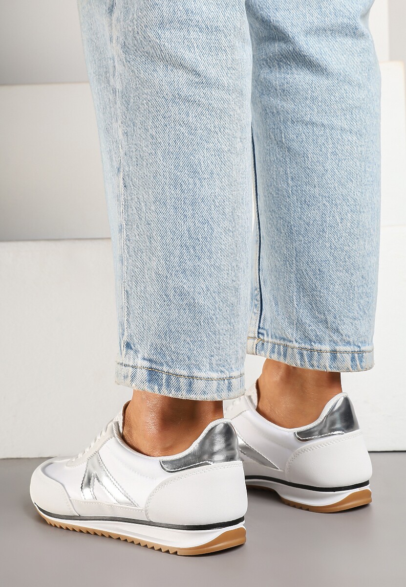 Białe Sneakersy Ozdobione Geometrycznym Motywem Clevandra