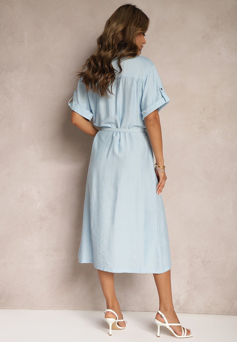 Niebieska Sukienka z Wiskozy o Kroju Koszulowym Ozdobiona Paskiem Nelsines