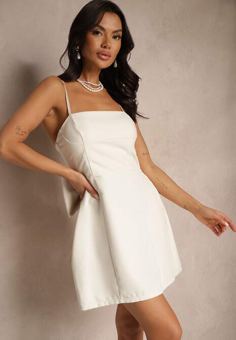 Beżowa Sukienka o Rozkloszowanym Kroju na Ramiączkach z Dużą Kokardą Ivelvia