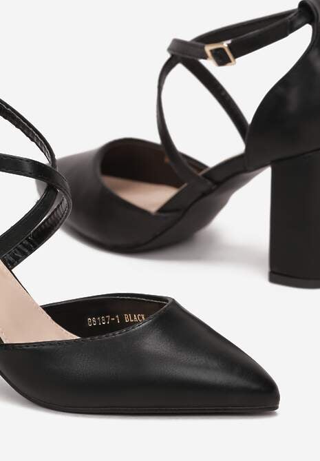 Czarne Czółenka na Słupkowym Obcasie z Migdałowym Noskiem Aana