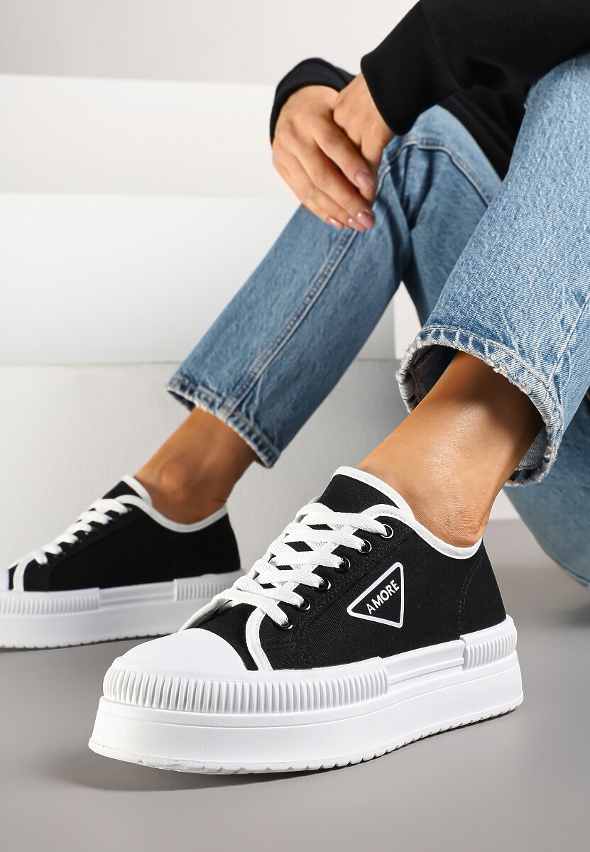 Jasnozielone Trampki na Podwójnej Podeszwie z Ozdobnym Znaczkiem na Cholewce Alivrelia